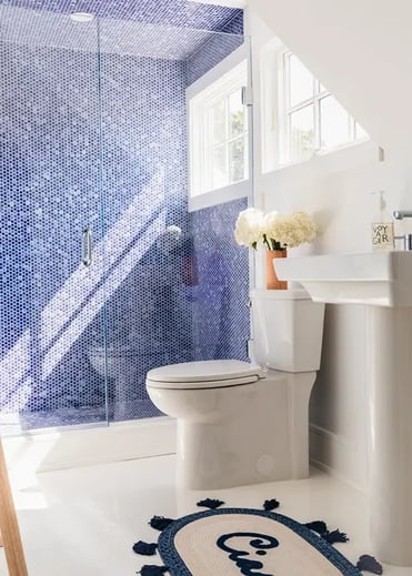 awning-window-in-bathroom